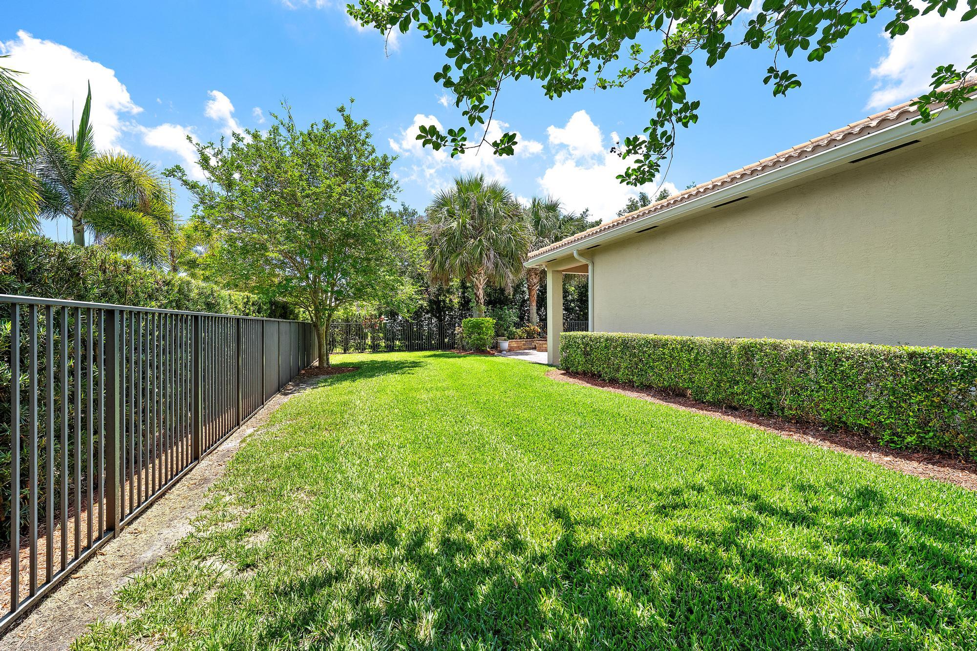 LOXAHATCHEE RESERVE NORTH - Residential