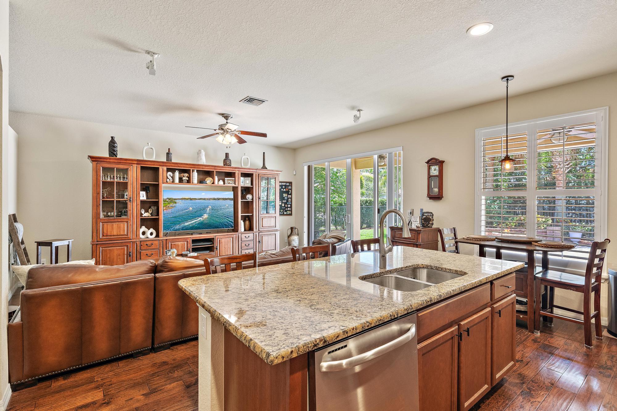 LOXAHATCHEE RESERVE NORTH - Residential