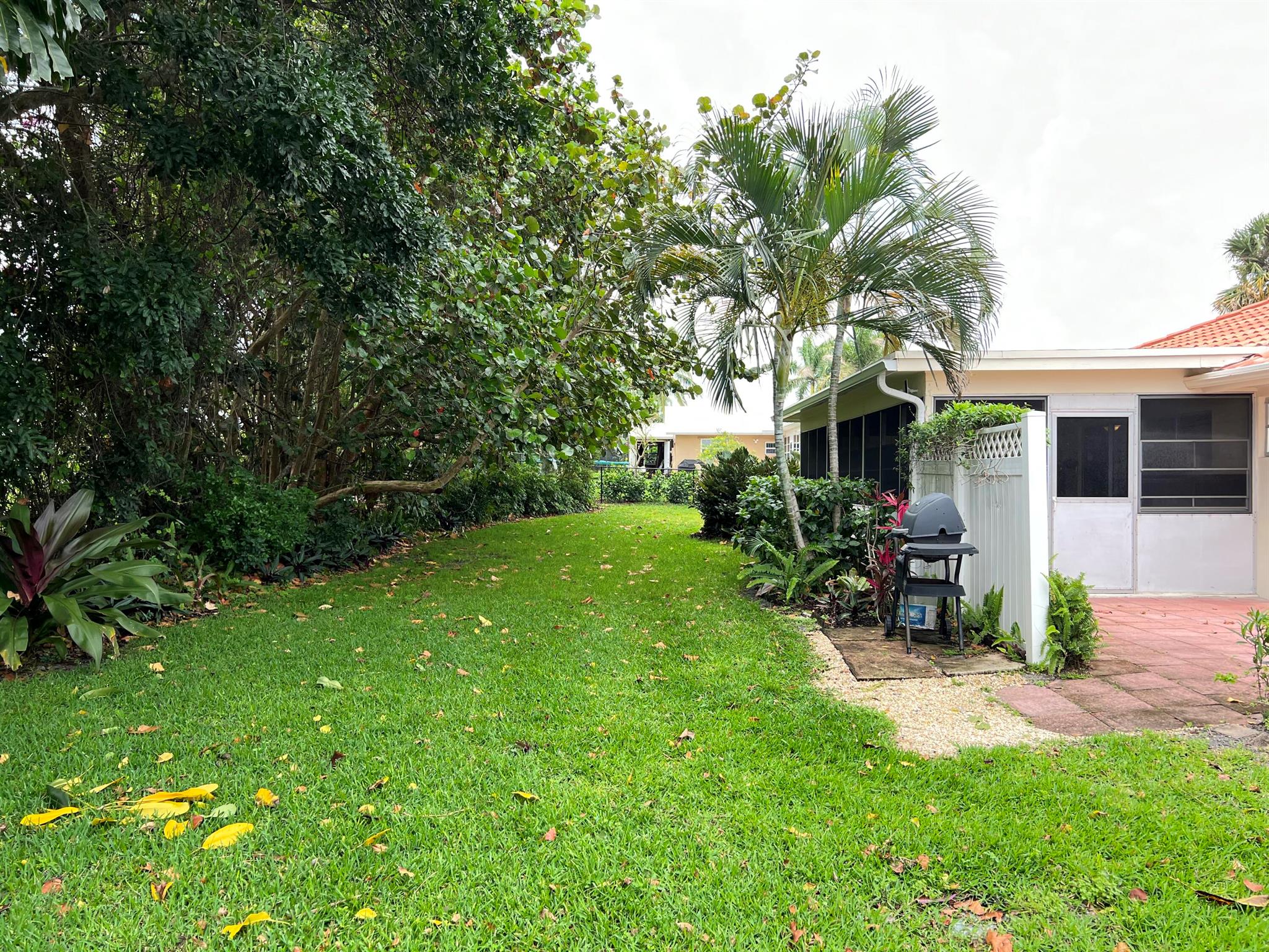 SOUNDINGS PLAT OF THE AND REPLAT OF BLOCK 6 & 7 - Residential Lease