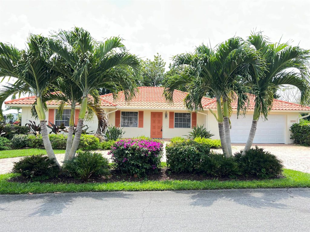 Photo of 8574 SE Seagrape Way, Hobe Sound, FL 33455 (MLS # R10881918)