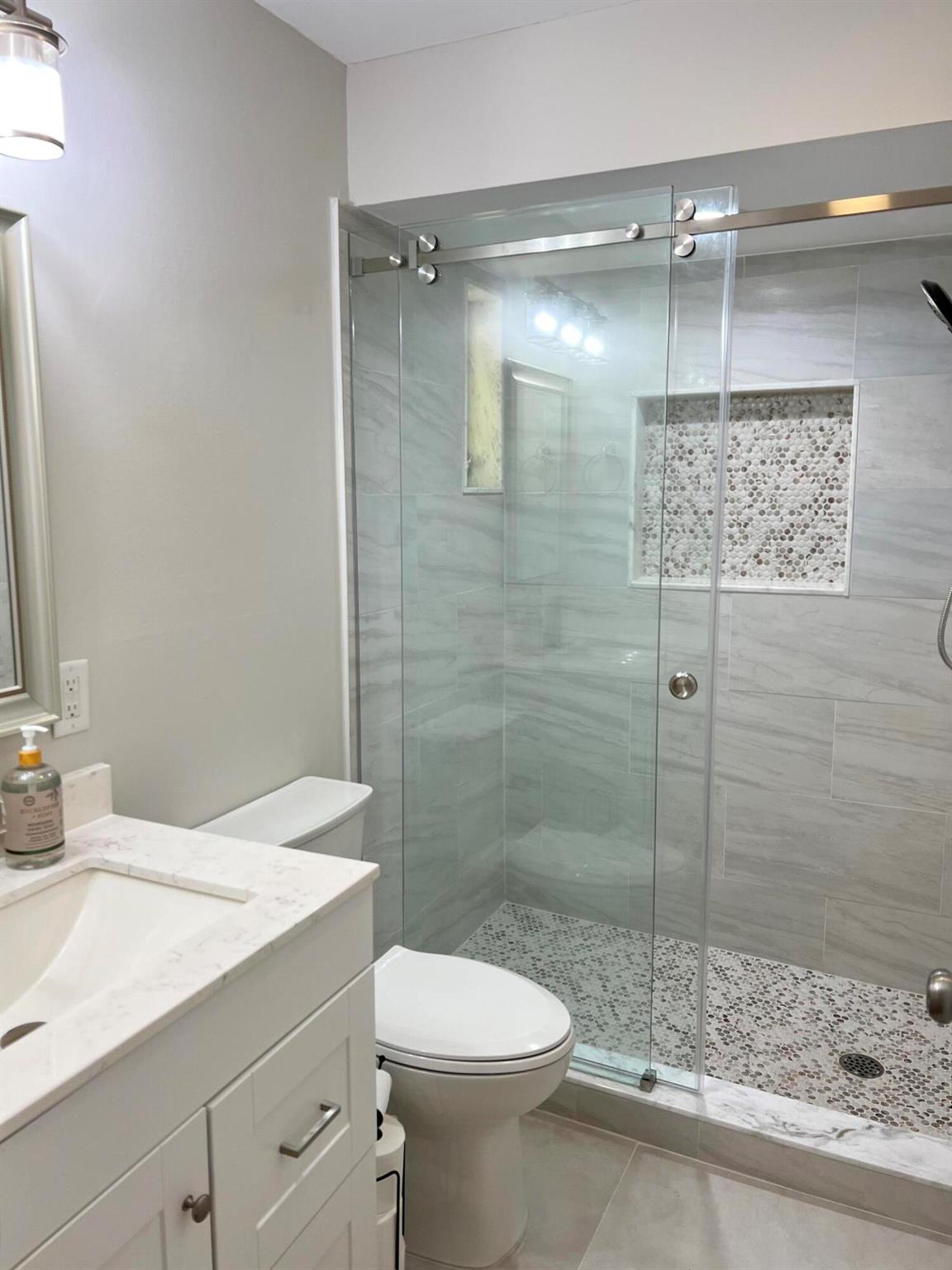 SOUNDINGS PLAT OF THE AND REPLAT OF BLOCK 6 & 7 - Residential Lease