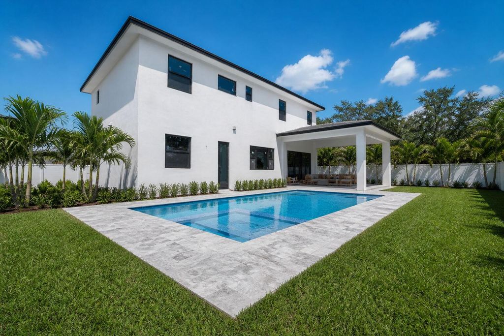 Photo of 13044 Davie Oaks Drive, Davie, FL 33325 (MLS # B26023217)