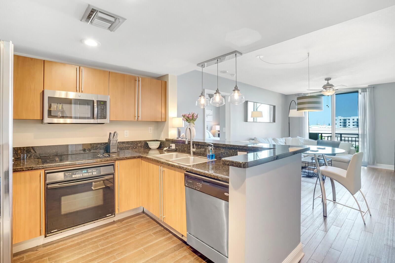 610 CLEMATIS CONDO - Residential Lease