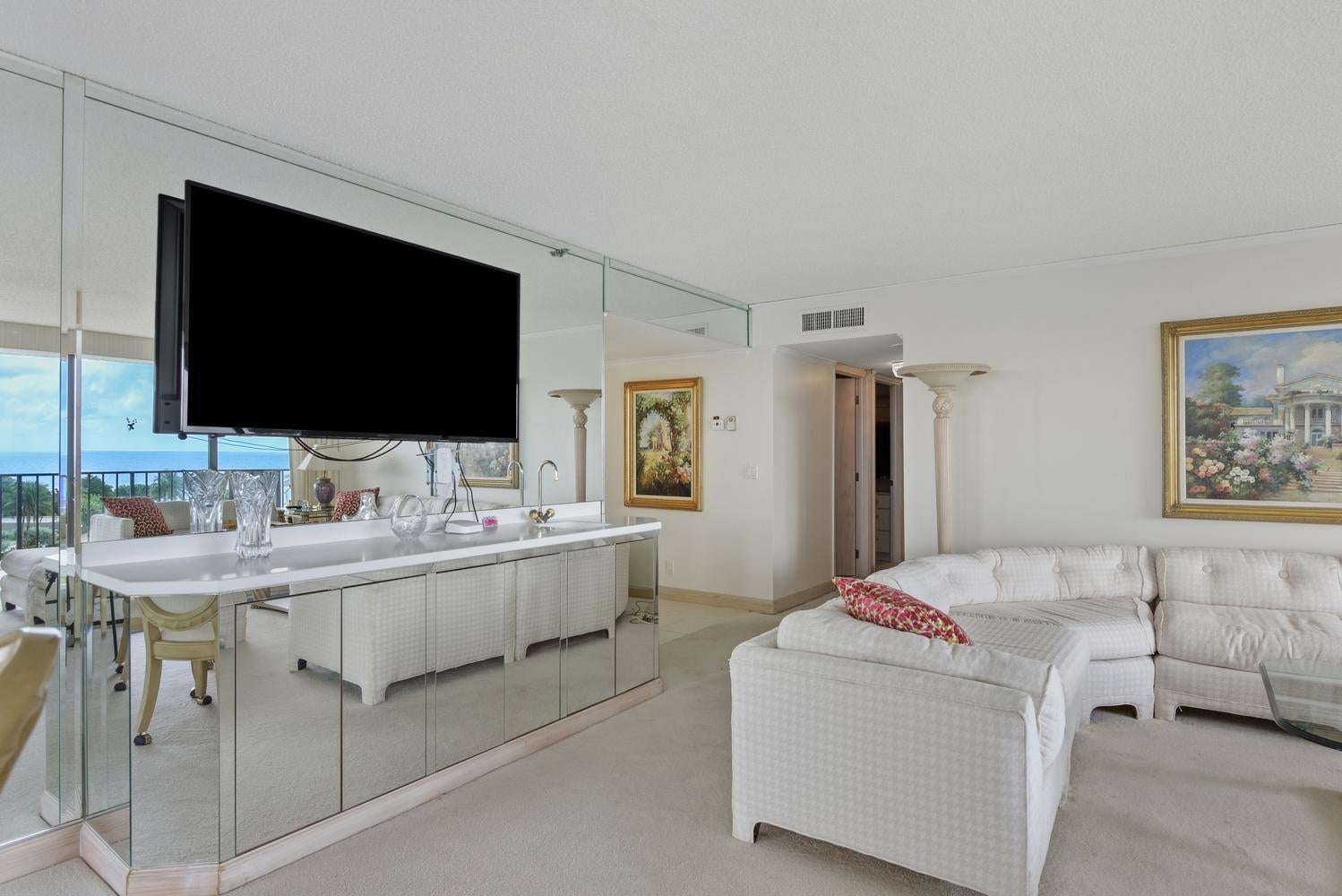 View photos, virtual tours, details... 1300 S State Hwy A1A 618
