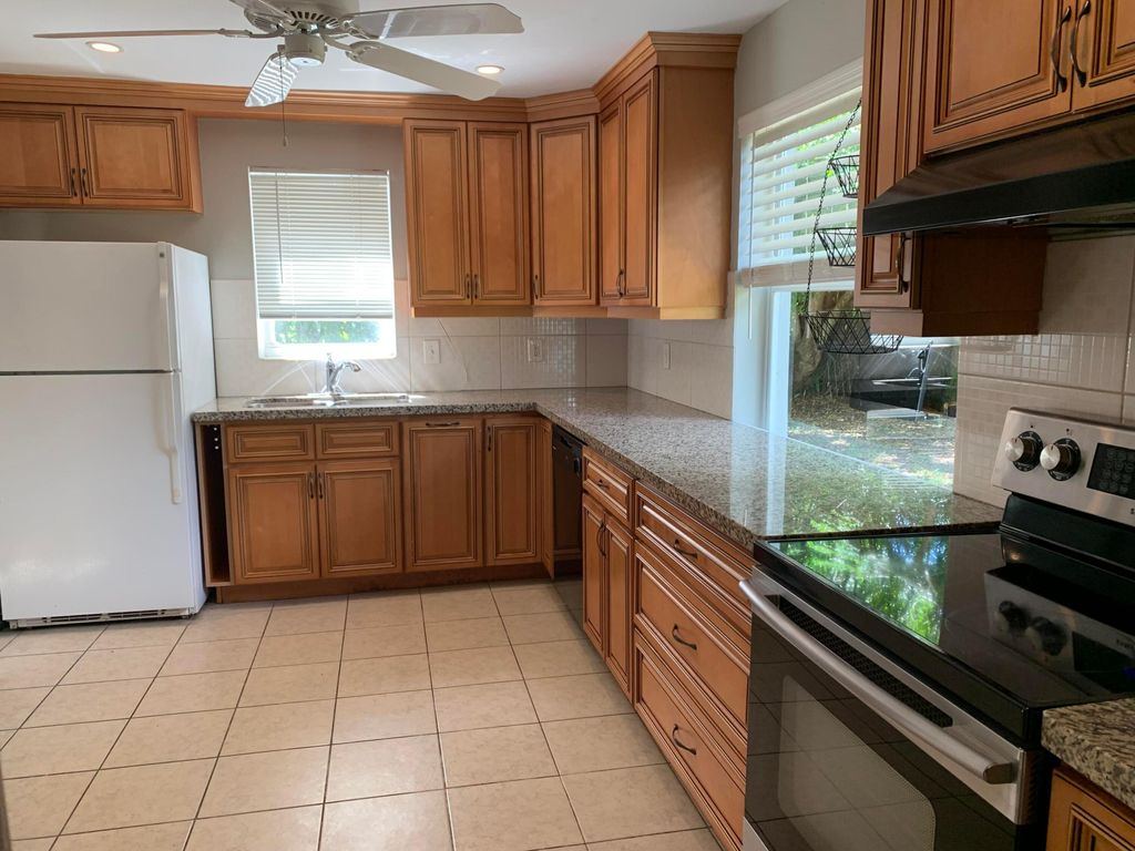 Photo of 416 Cheyenne Dr #2, Lake Worth, FL 33462 (MLS # R10967728)