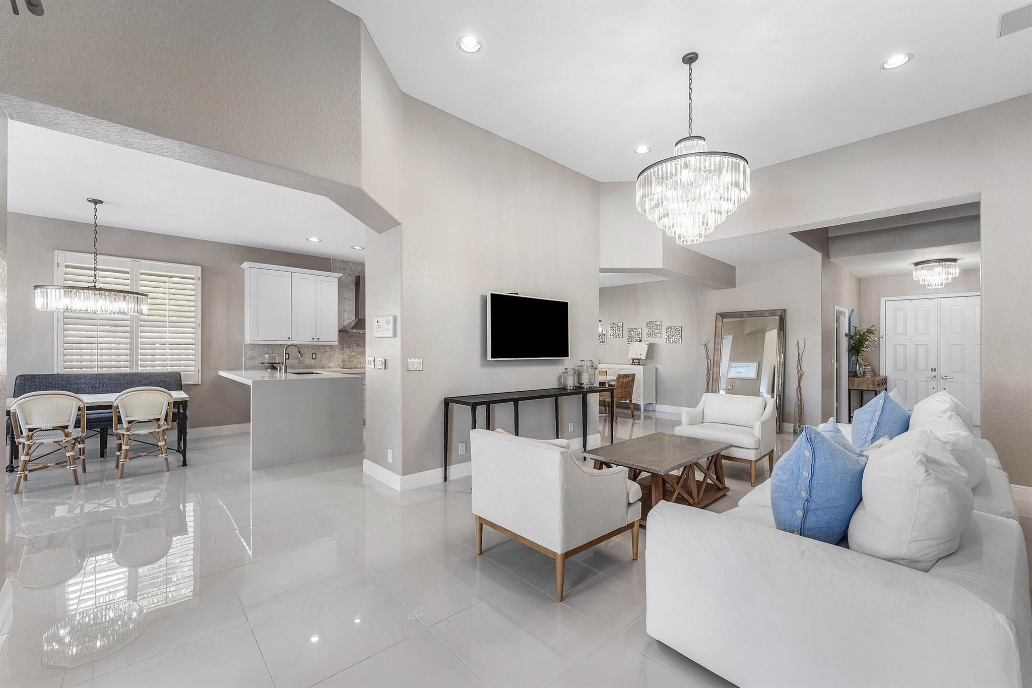 PALMS AT ATLANTIS - Residential Lease