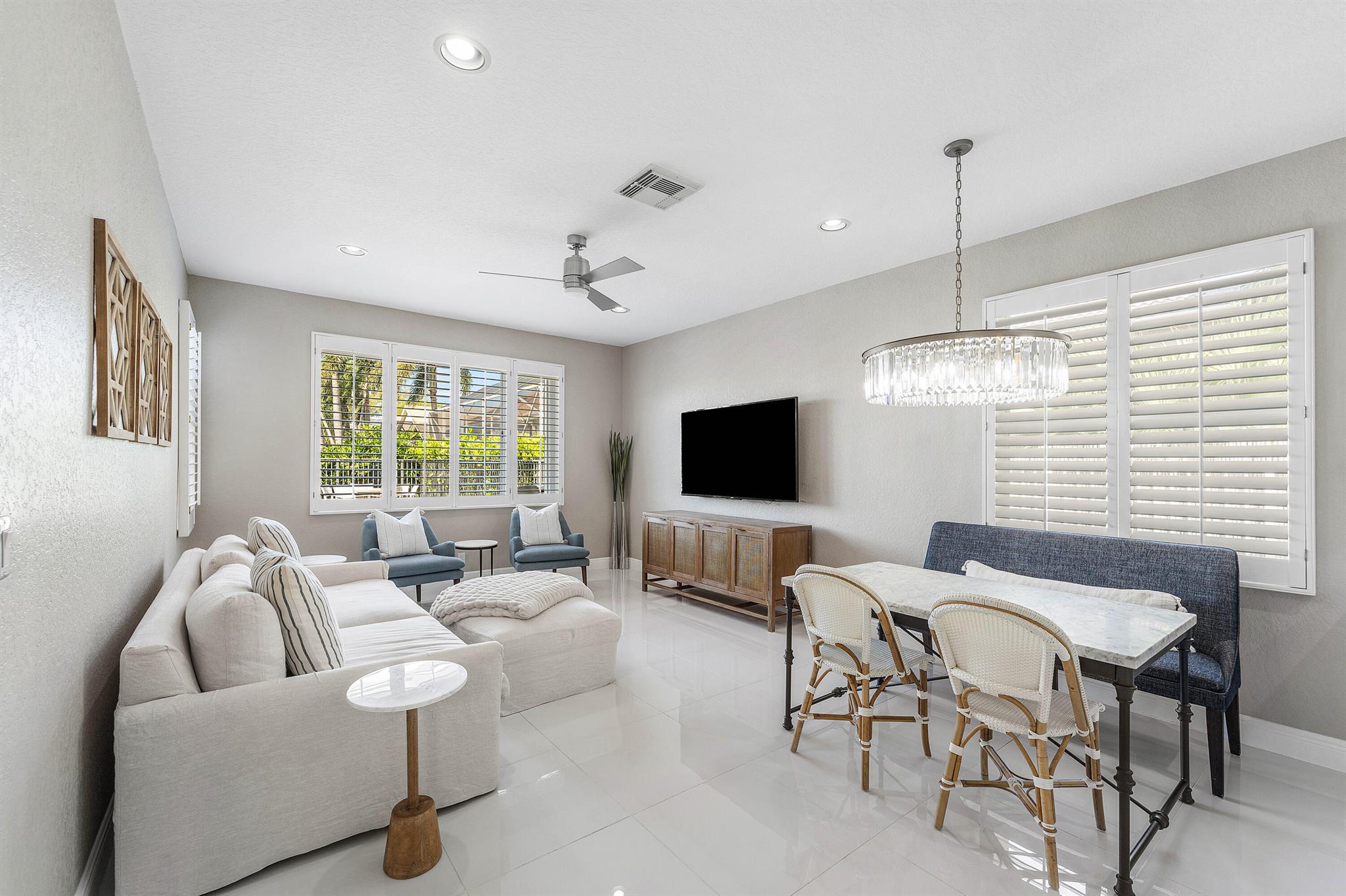 PALMS AT ATLANTIS - Residential Lease