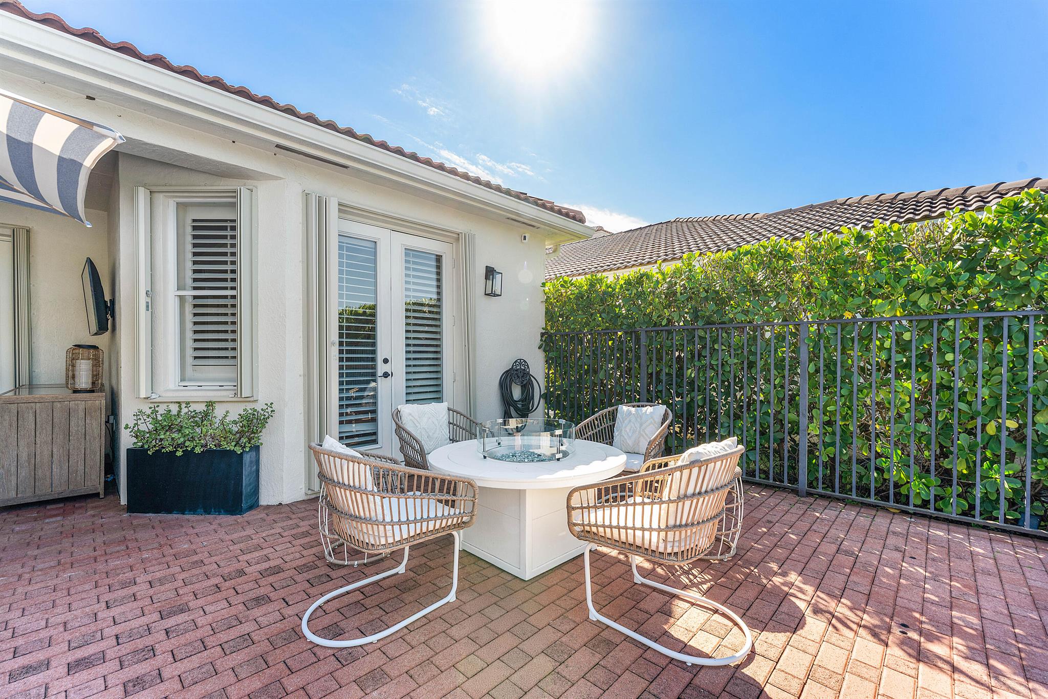 PALMS AT ATLANTIS - Residential Lease