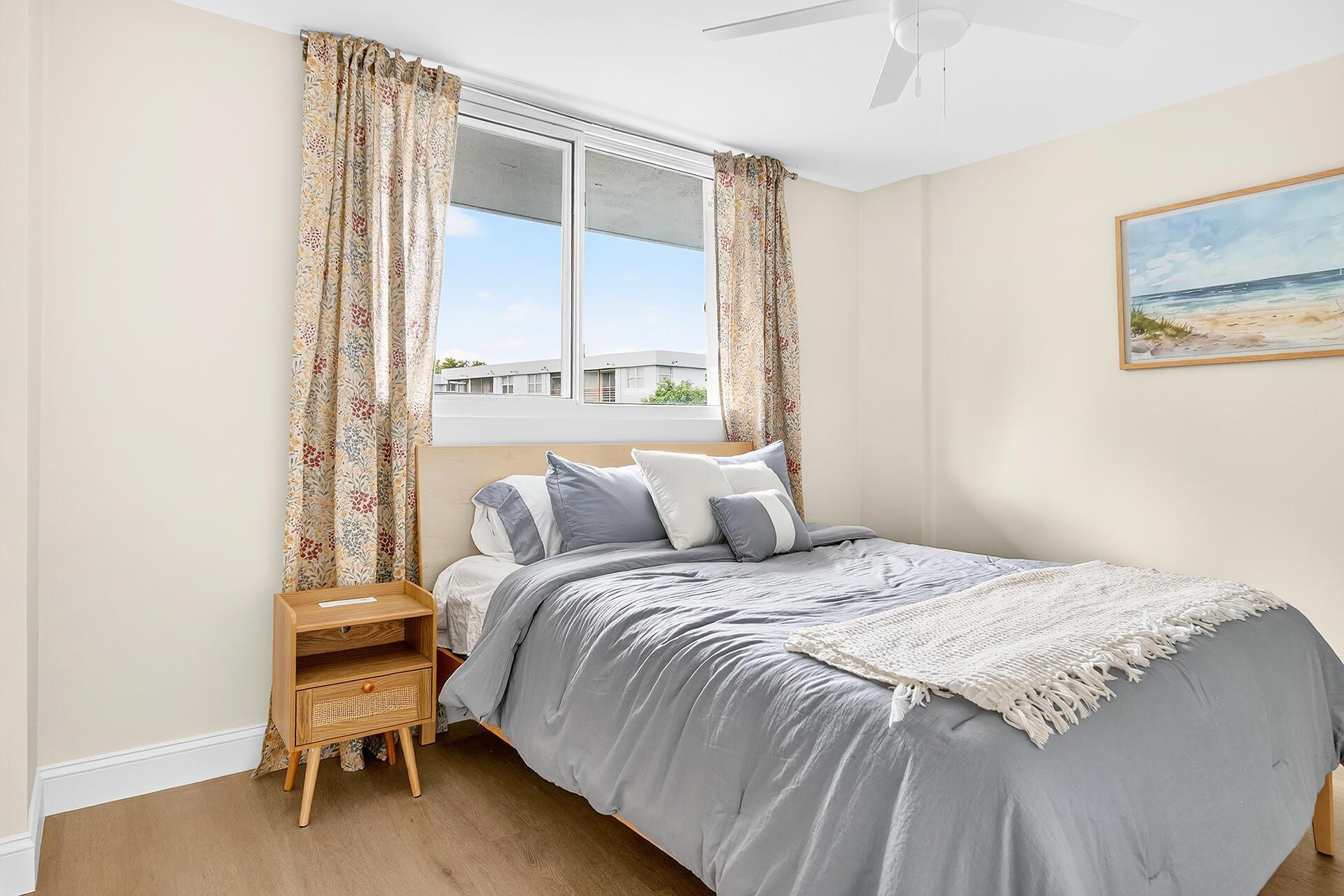 ROYAL PARK CONDO - Residential