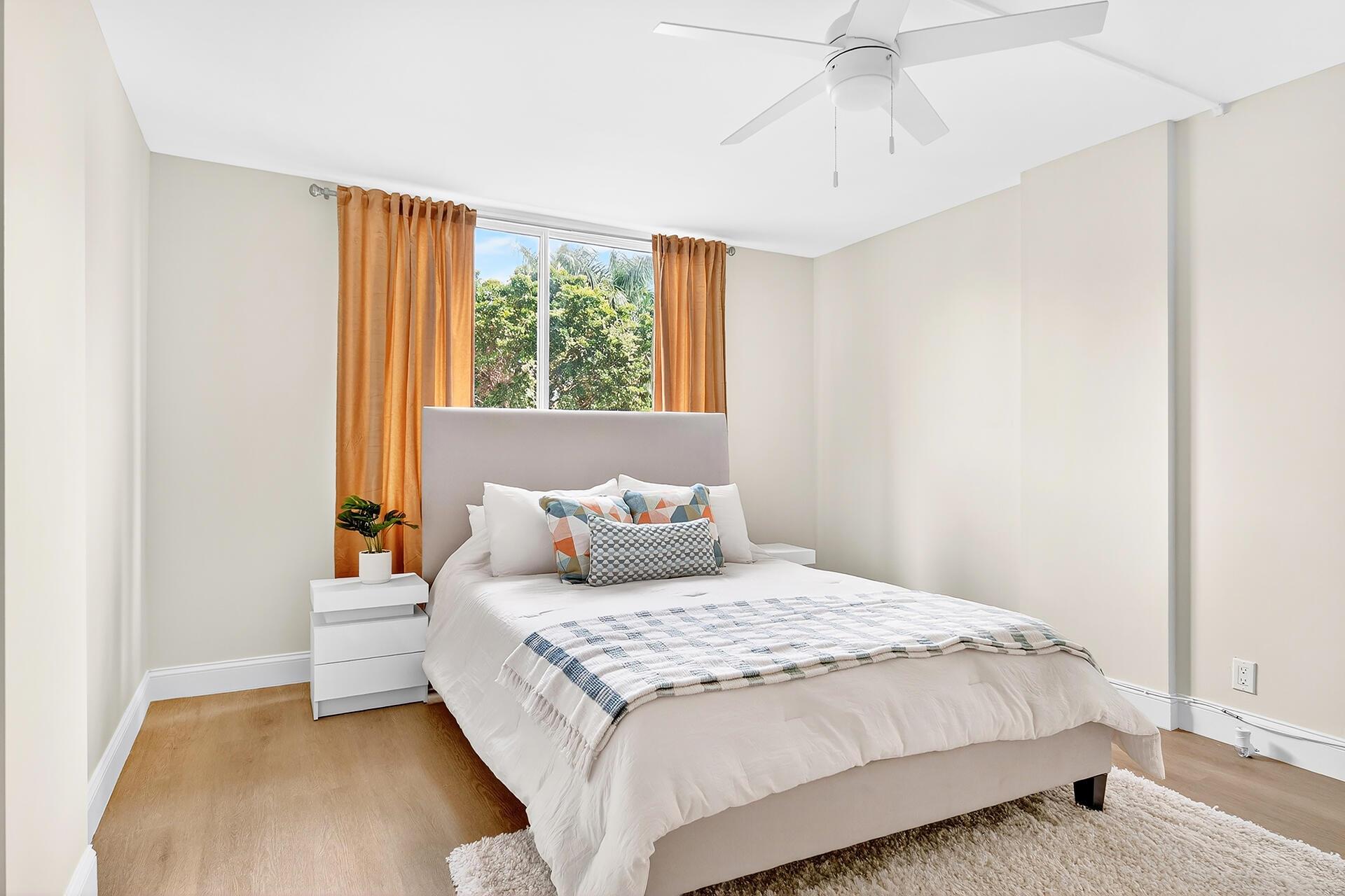 ROYAL PARK CONDO - Residential