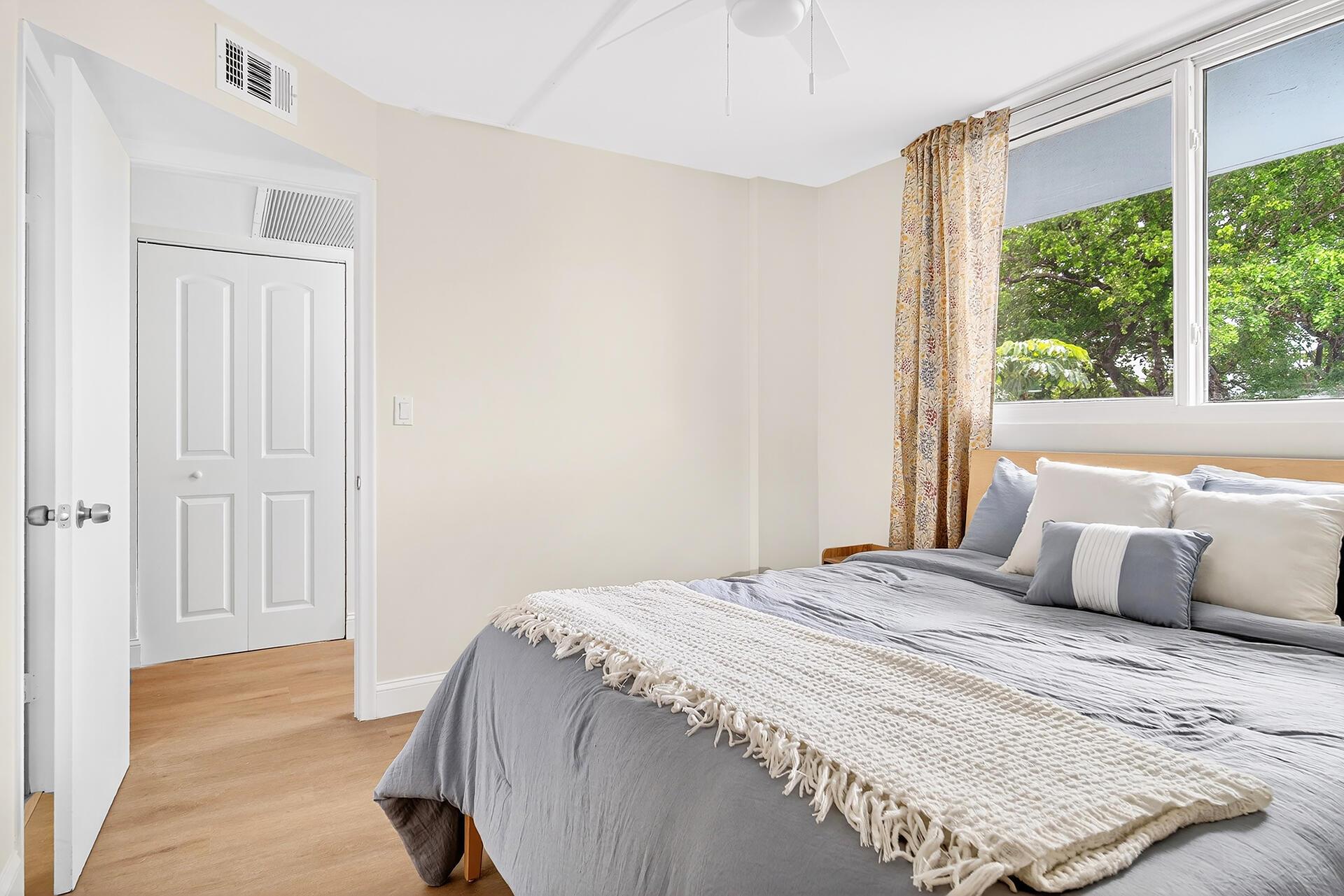 ROYAL PARK CONDO - Residential