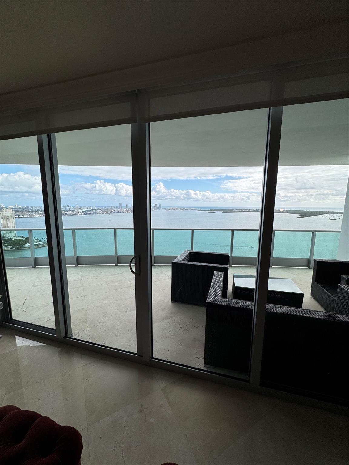 JADE RESIDENCES BRICKELL - Residential