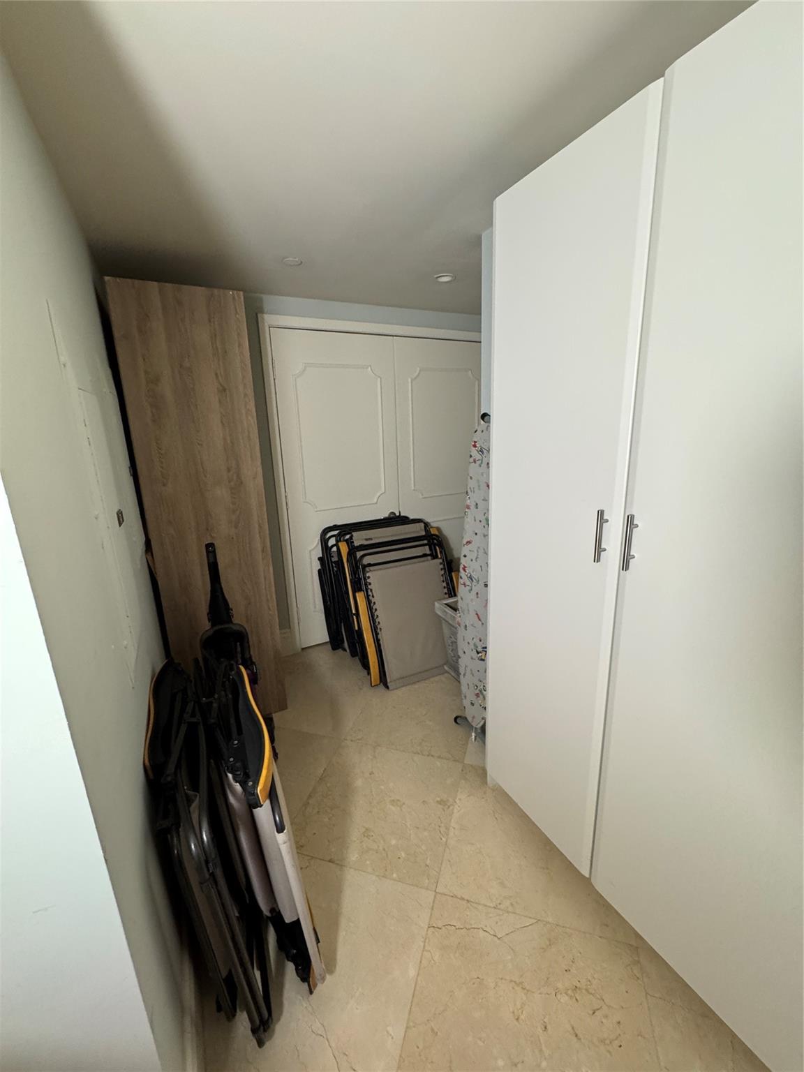 JADE RESIDENCES BRICKELL - Residential