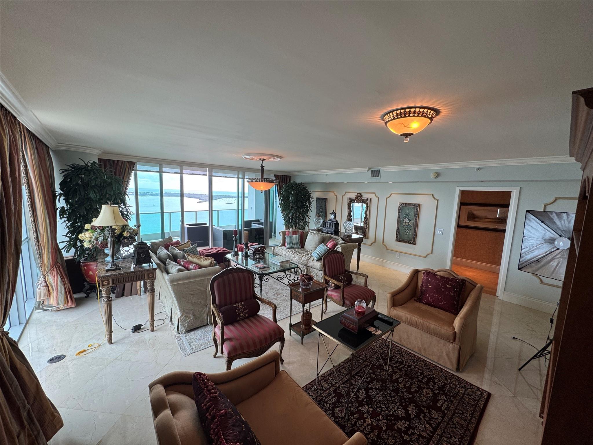 JADE RESIDENCES BRICKELL - Residential