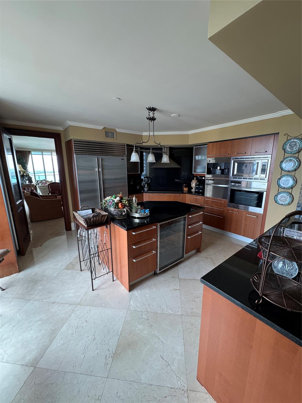 JADE RESIDENCES BRICKELL - Residential