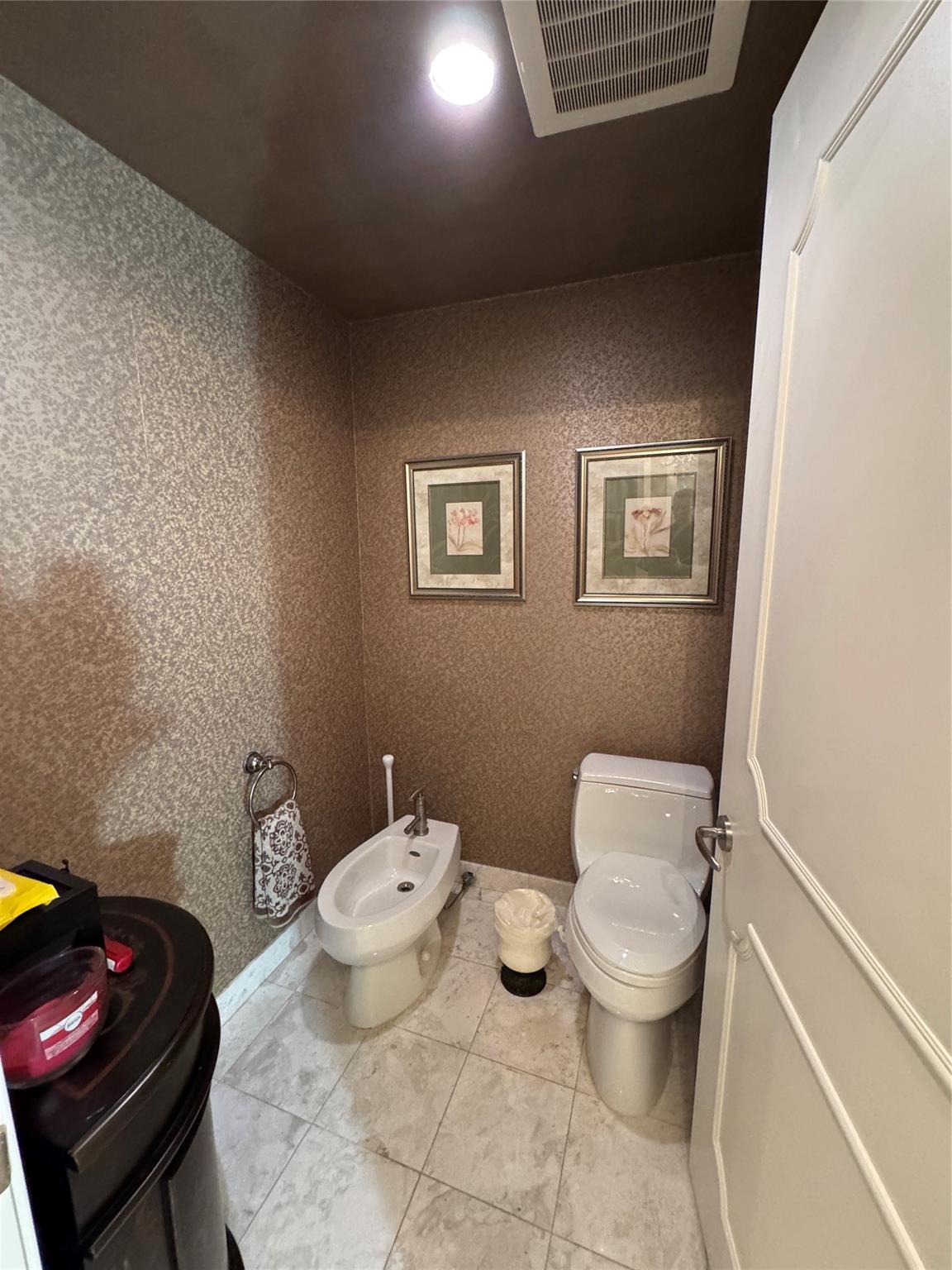 JADE RESIDENCES BRICKELL - Residential