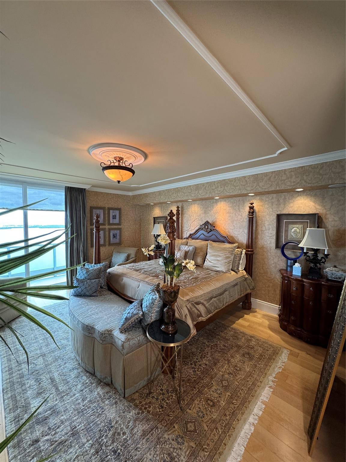 JADE RESIDENCES BRICKELL - Residential