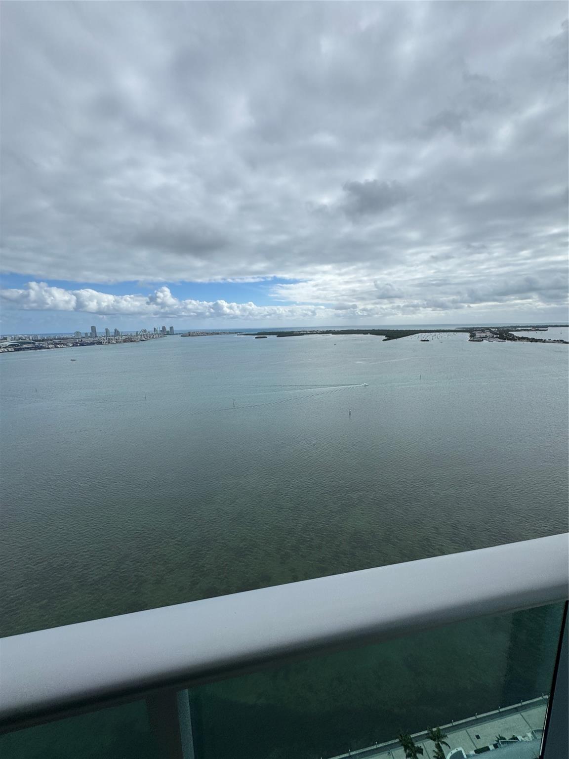 JADE RESIDENCES BRICKELL - Residential