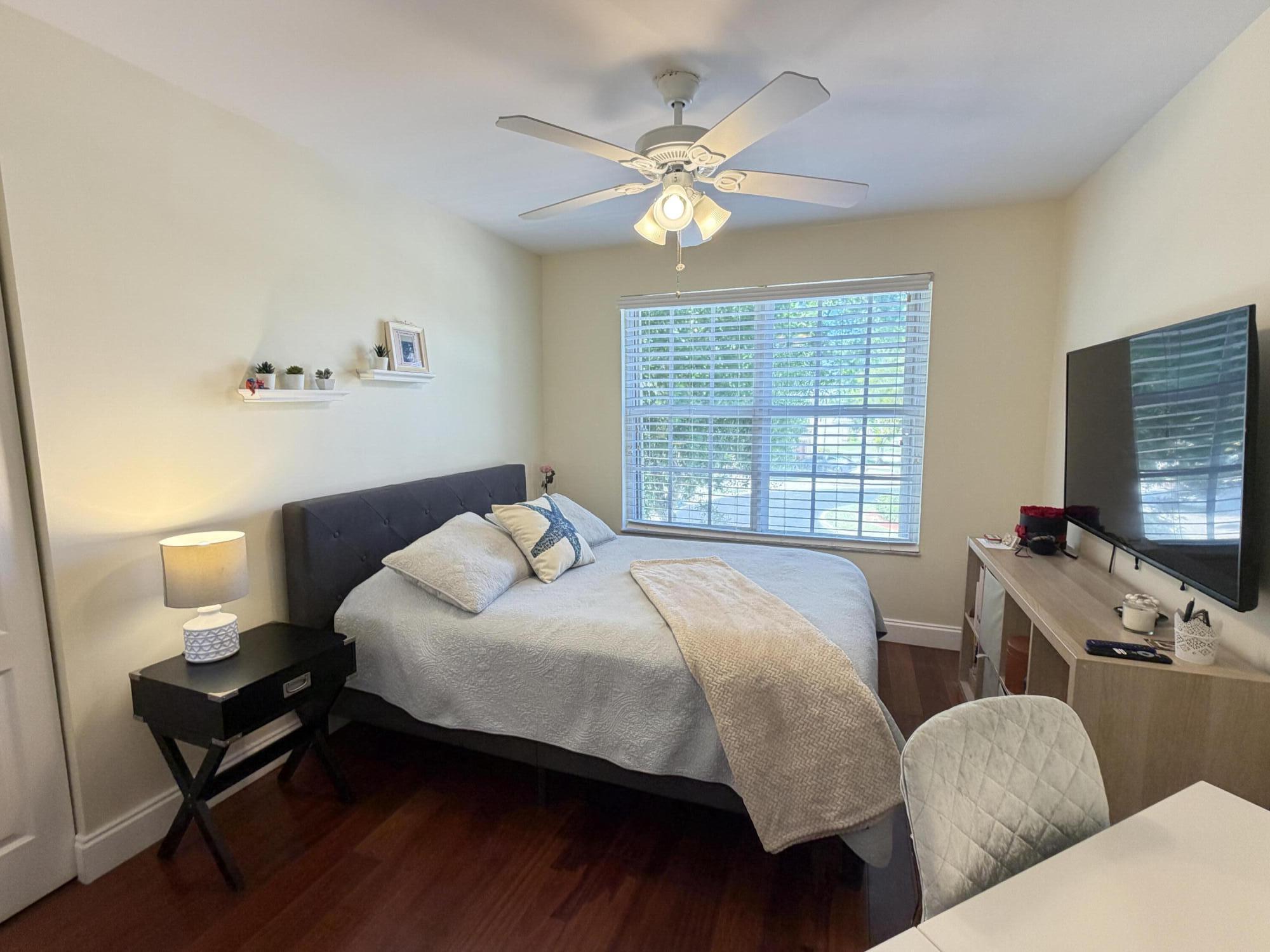 THOROUGHBRED LAKE ESTATES 2 - Residential