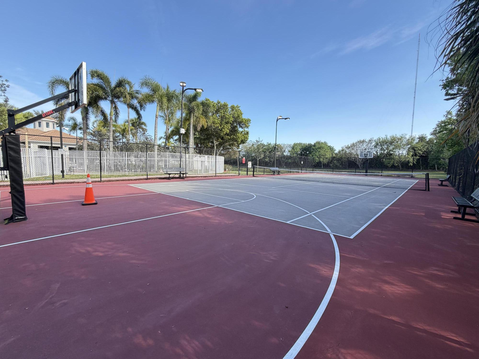 THOROUGHBRED LAKE ESTATES 2 - Residential