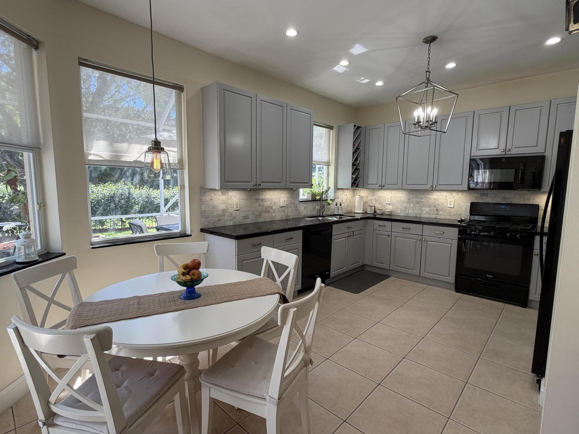 THOROUGHBRED LAKE ESTATES 2 - Residential