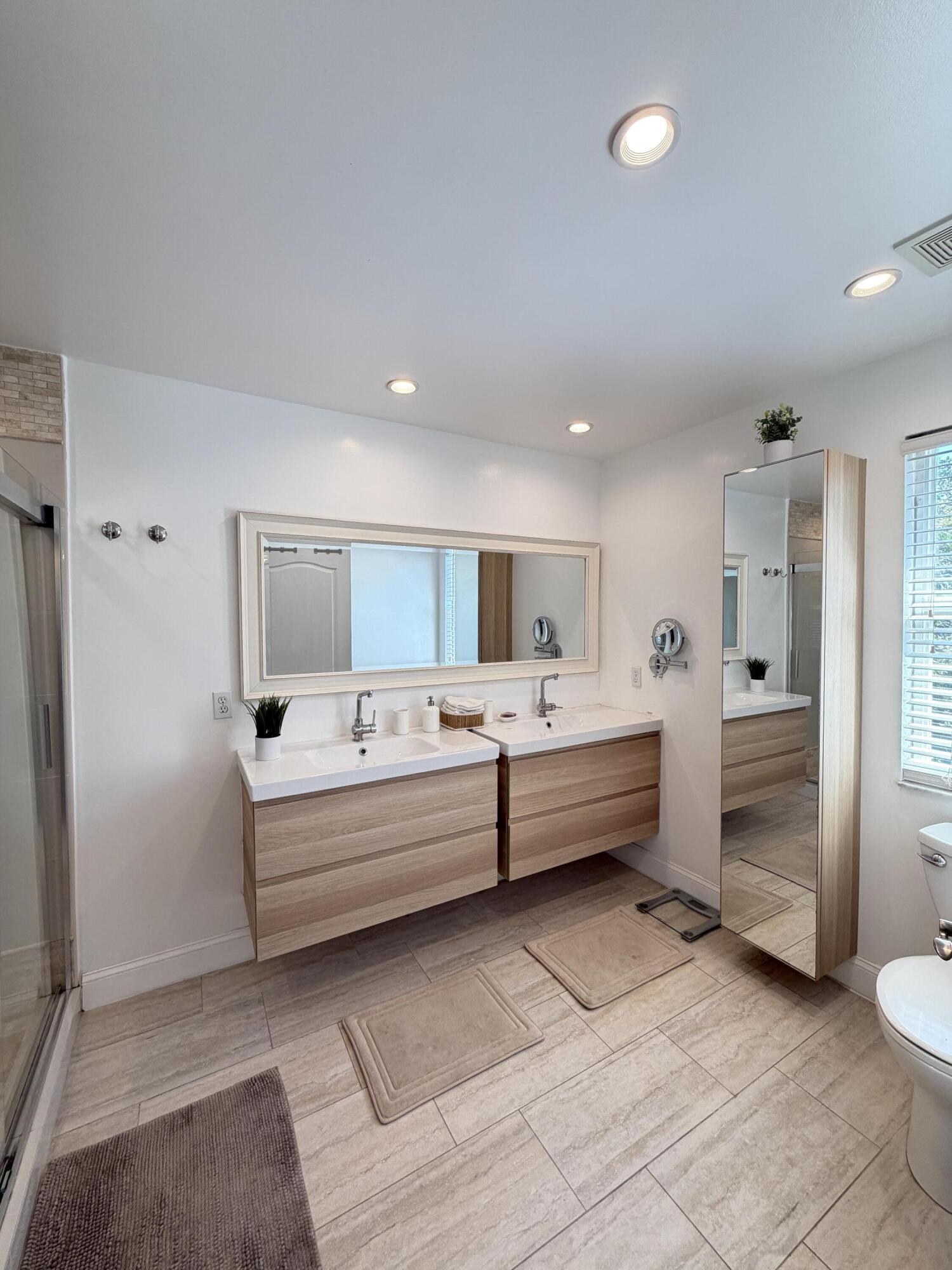 THOROUGHBRED LAKE ESTATES 2 - Residential