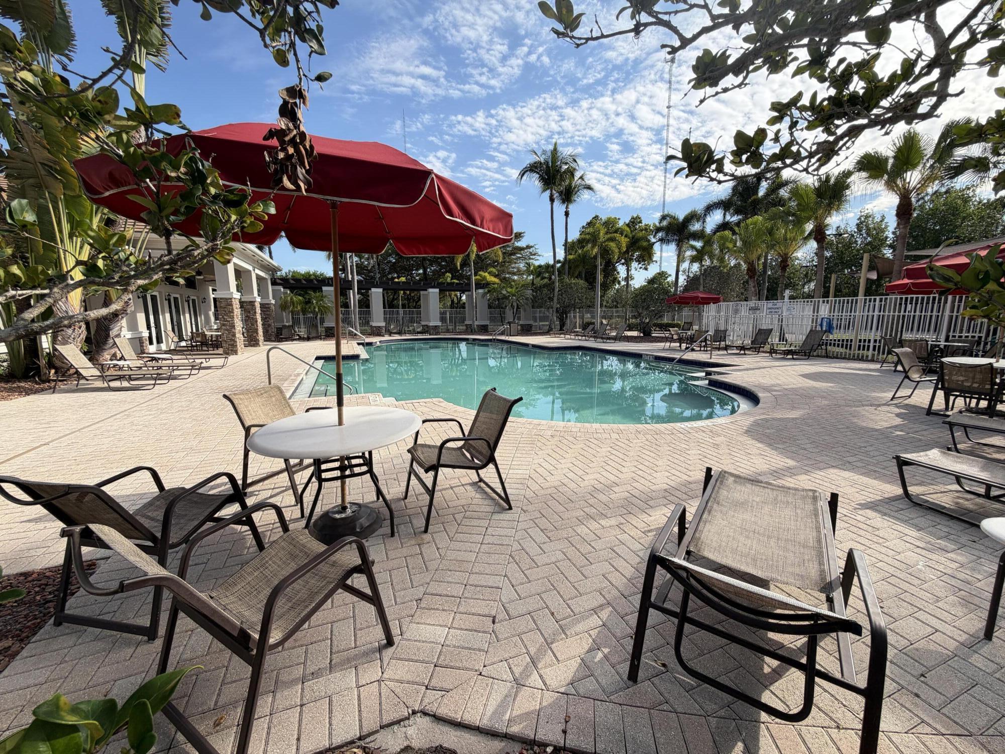 THOROUGHBRED LAKE ESTATES 2 - Residential