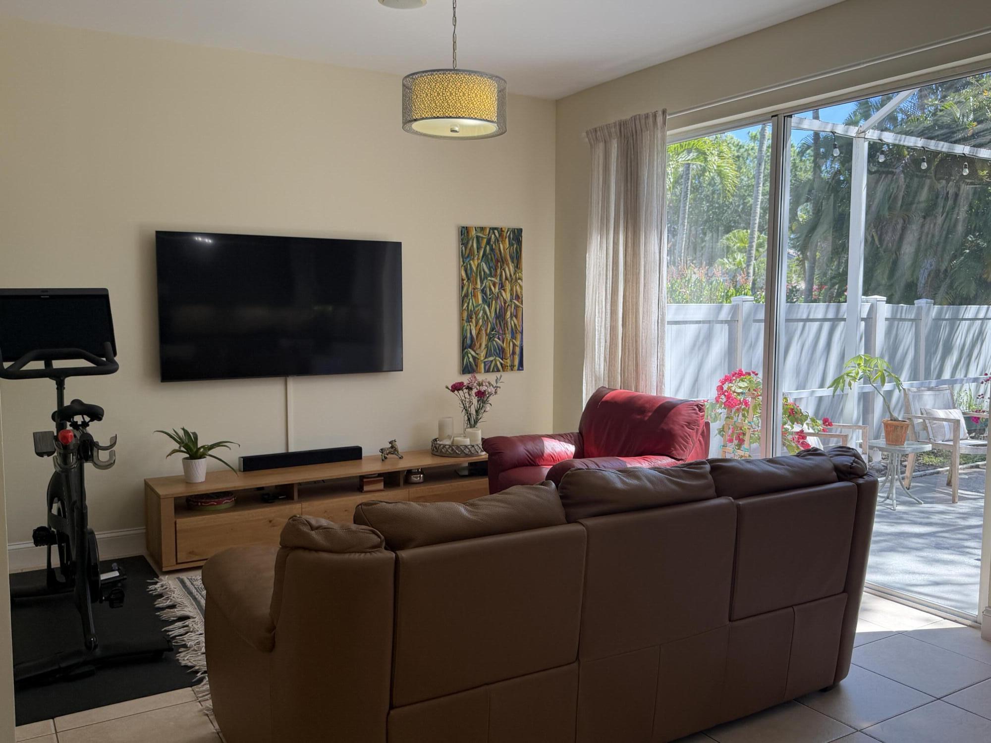 THOROUGHBRED LAKE ESTATES 2 - Residential