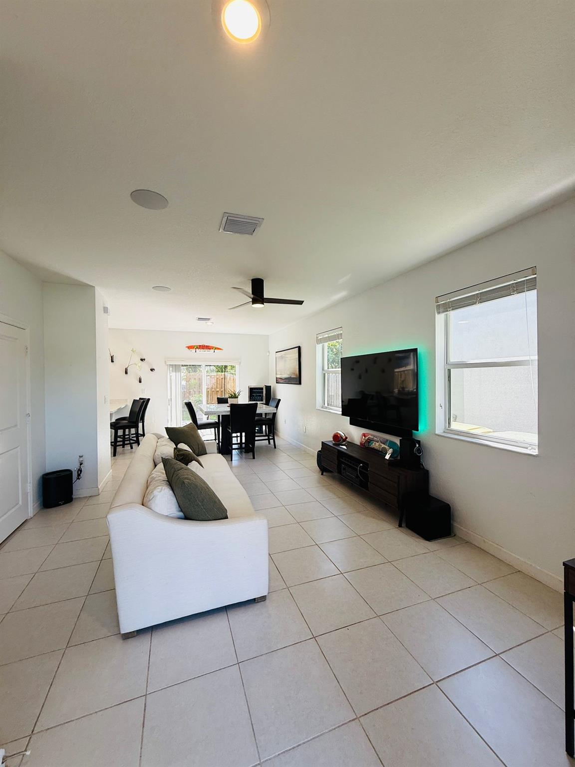 1125 SE 27th Terrace