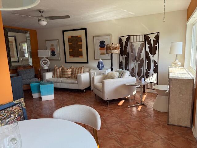 MURRY HILLS APT BLDG CONDO - Residential