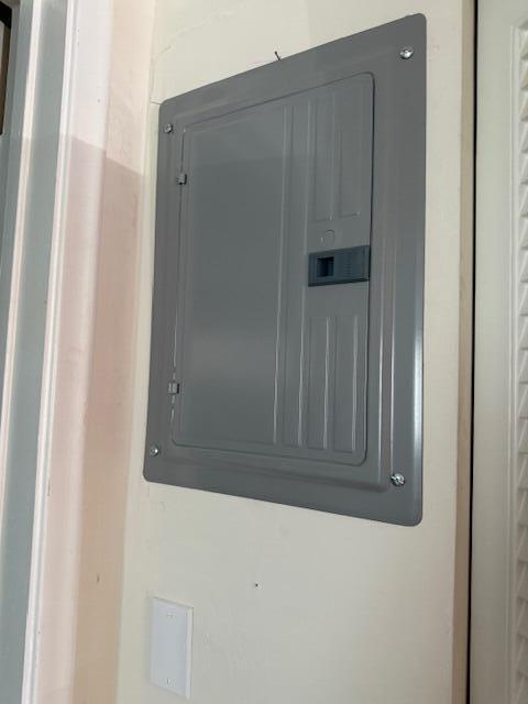 MURRY HILLS APT BLDG COND - Residential