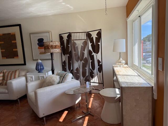 MURRY HILLS APT BLDG CONDO - Residential