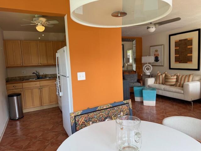 MURRY HILLS APT BLDG CONDO - Residential