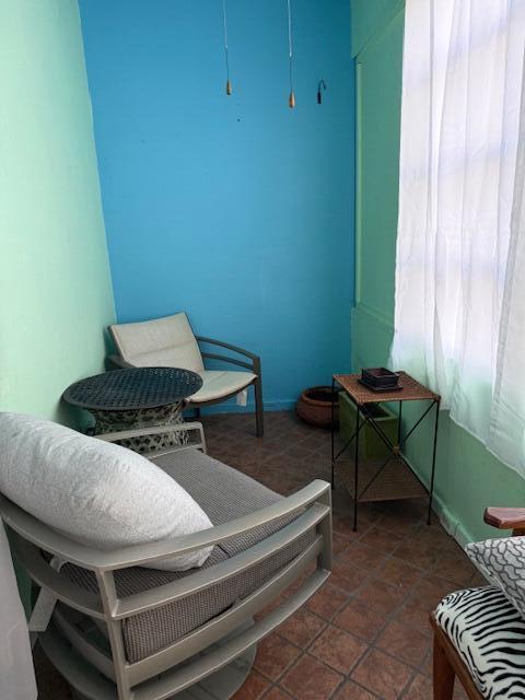 MURRY HILLS APT BLDG CONDO - Residential