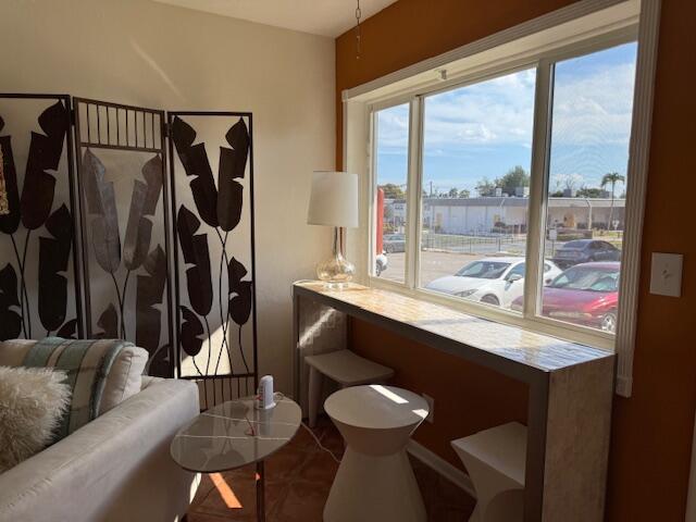 MURRY HILLS APT BLDG COND - Residential