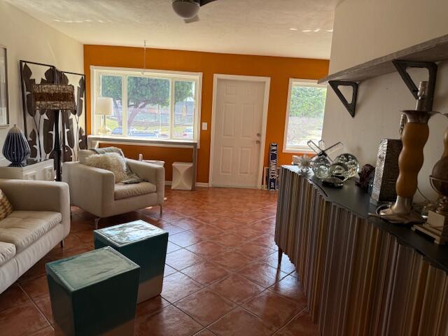 MURRY HILLS APT BLDG CONDO - Residential