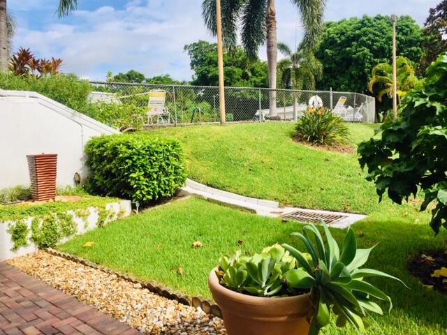 MURRY HILLS APT BLDG CONDO - Residential