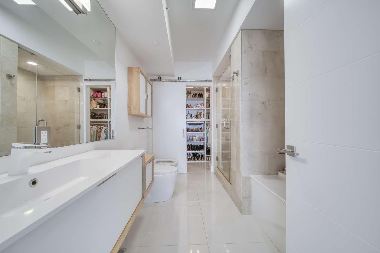 AKOYA CONDO - Residential Lease