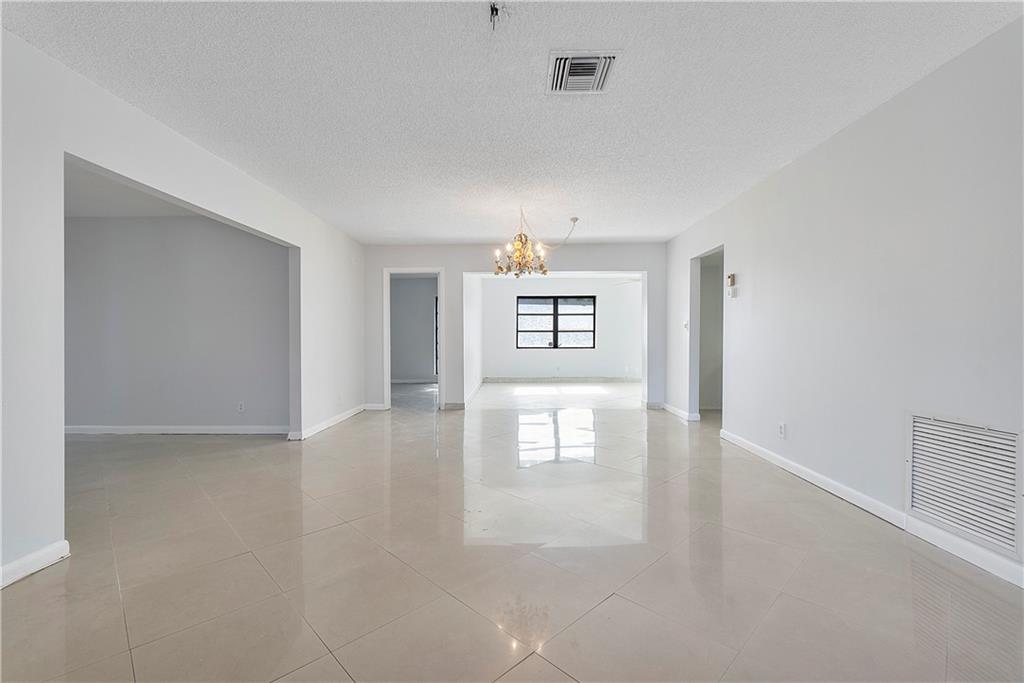 The Meadows Of Crystal La - Residential