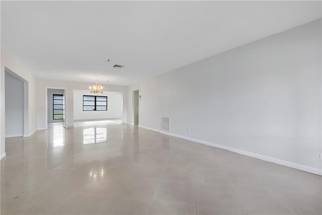 The Meadows Of Crystal La - Residential