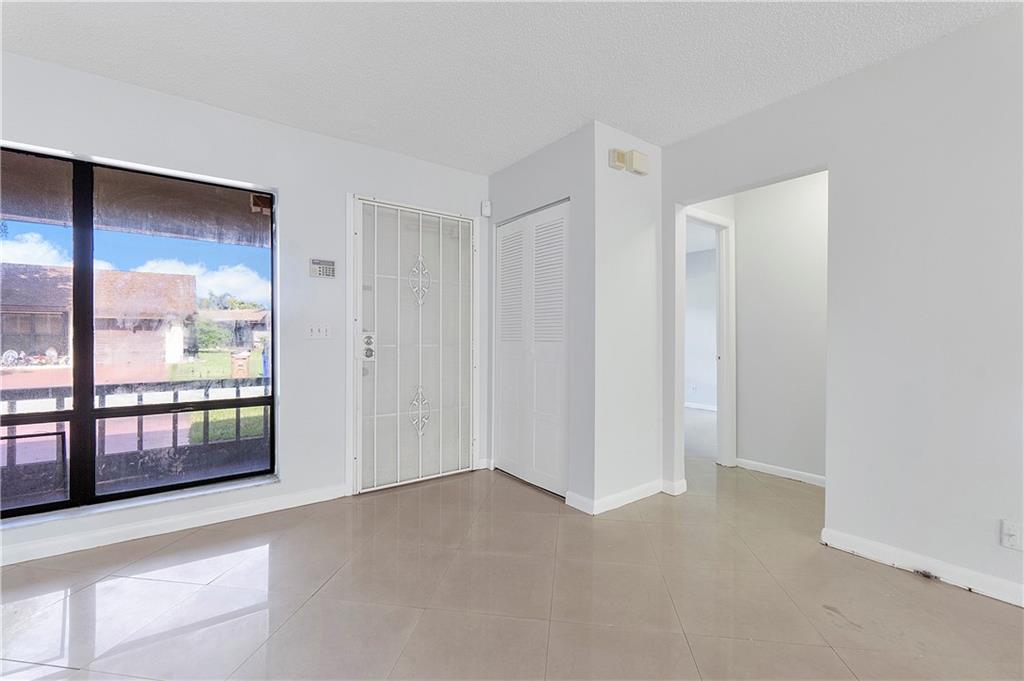 The Meadows Of Crystal La - Residential