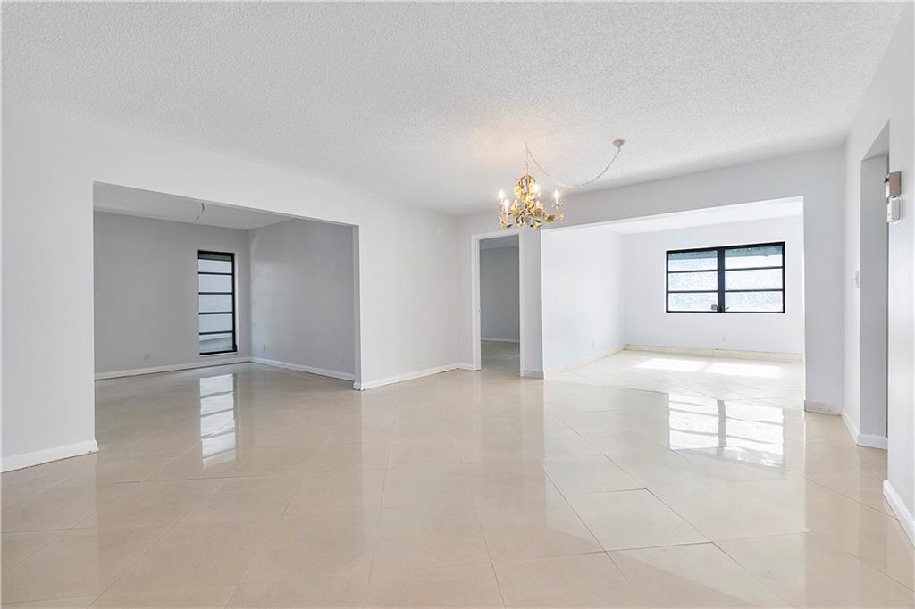 The Meadows Of Crystal La - Residential