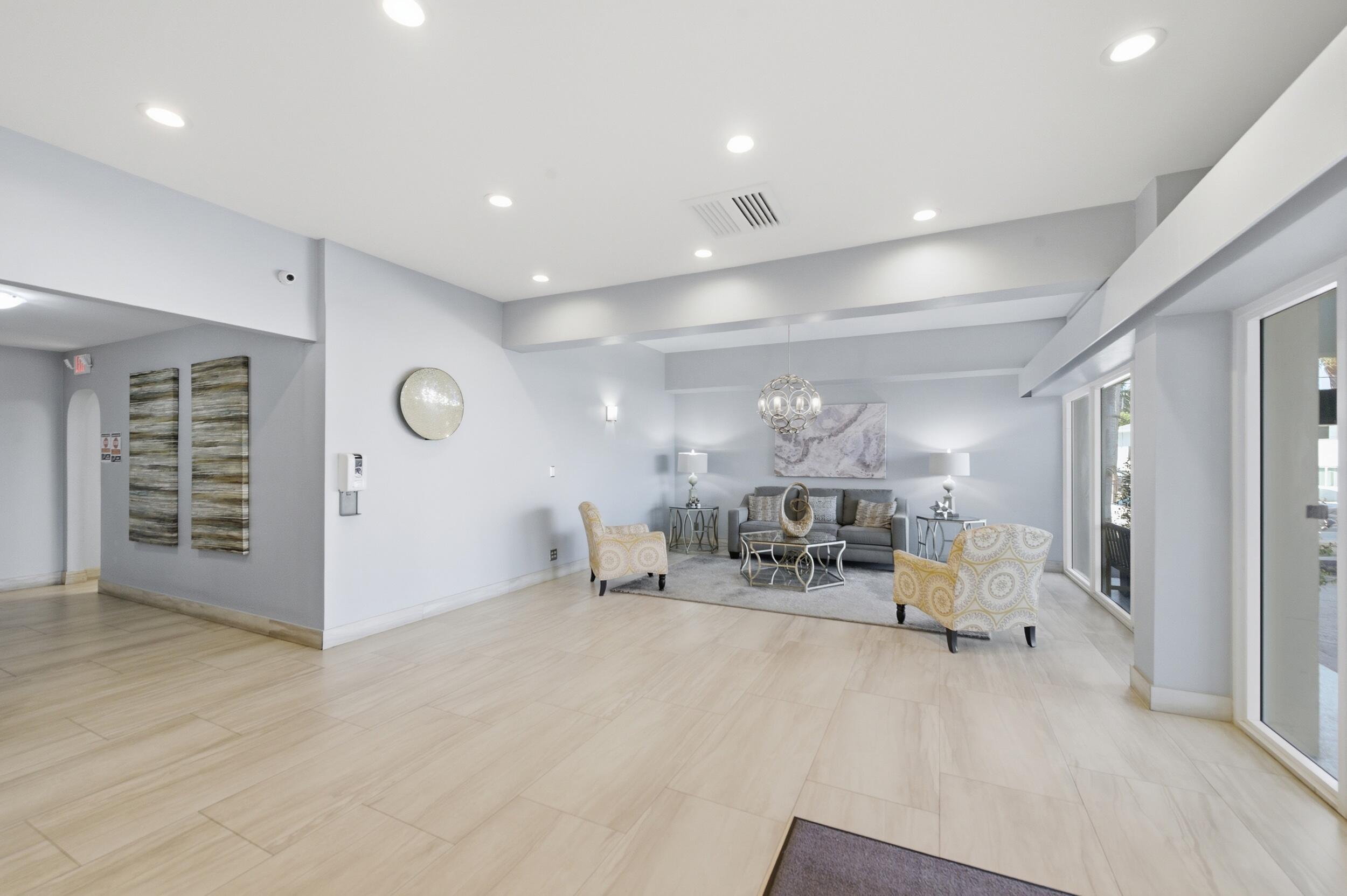 ARISTOCRAT OCEAN AND - Residential