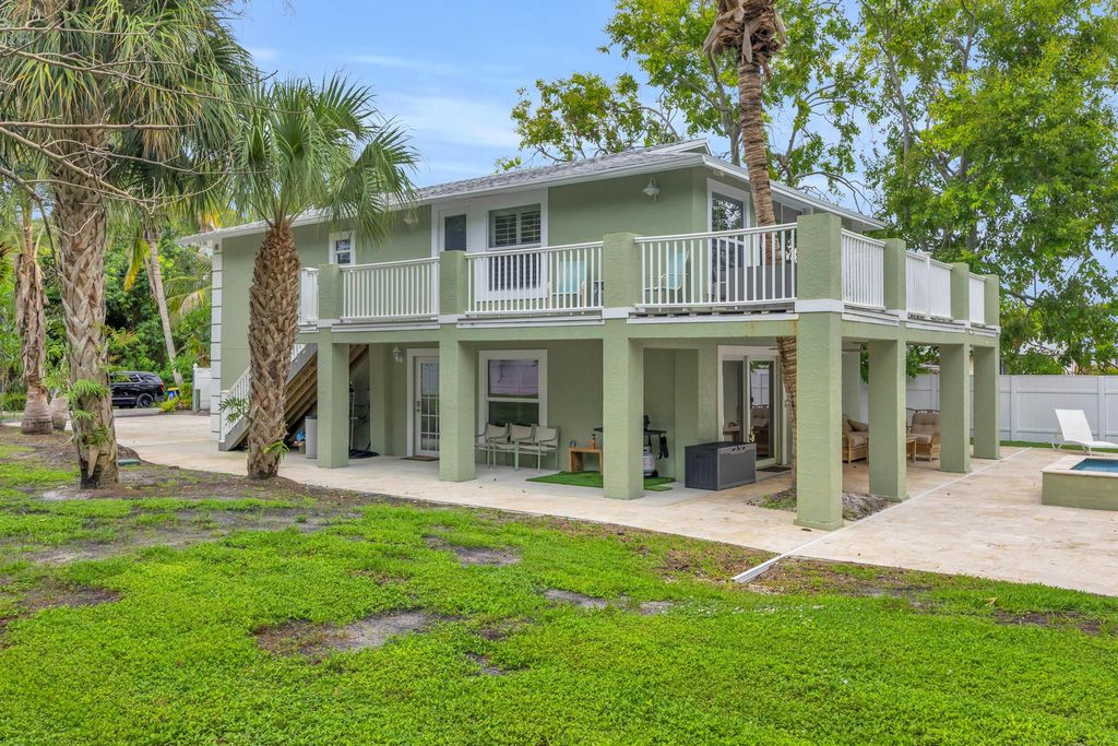 Photo of 10869 SE Linden Street, Jupiter, FL 33469 (MLS # R11125347)