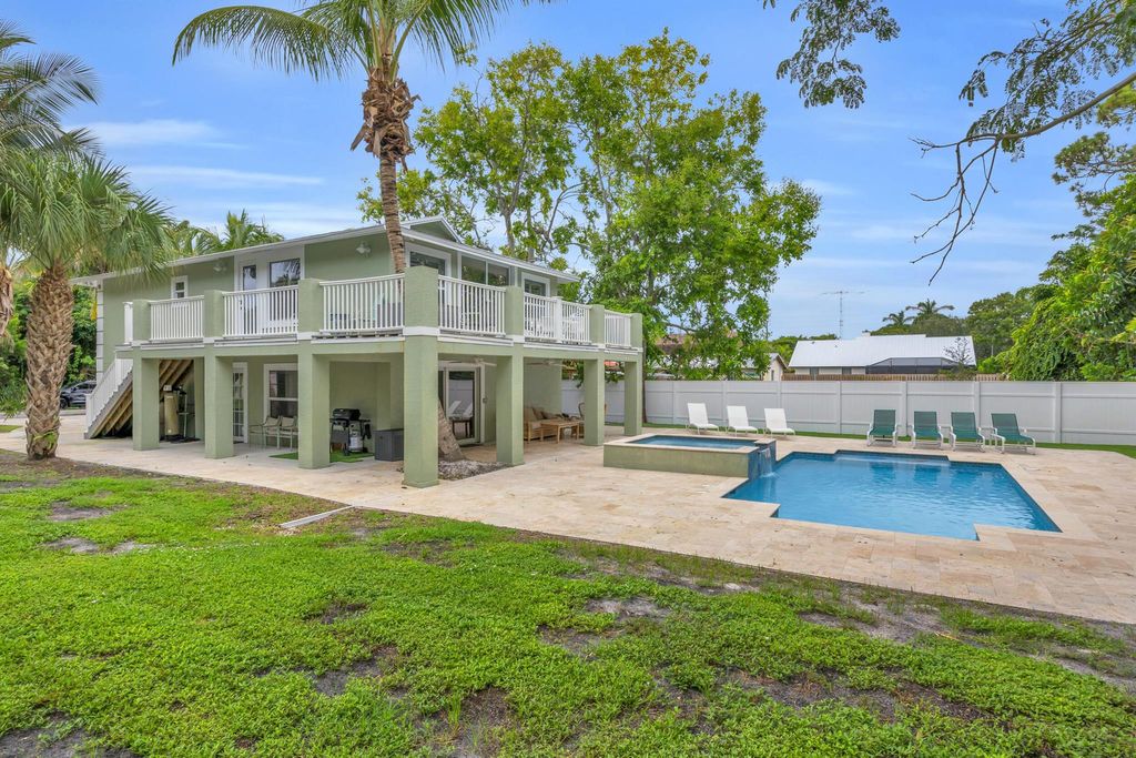 Photo of 10869 SE Linden Street, Jupiter, FL 33469 (MLS # R11125347)