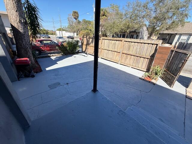 CLOWS - Residential Lease