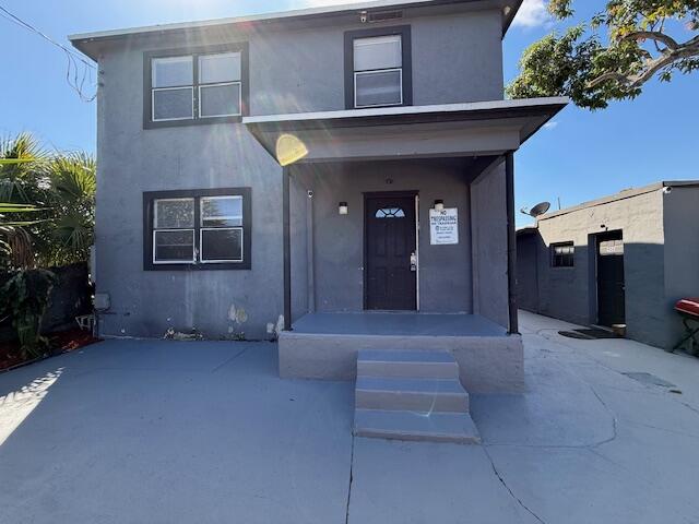 CLOWS - Residential Lease