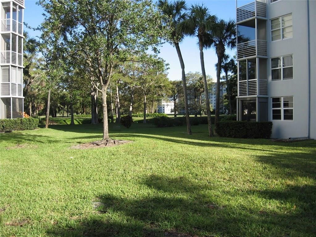 PALM AIRE - Residential