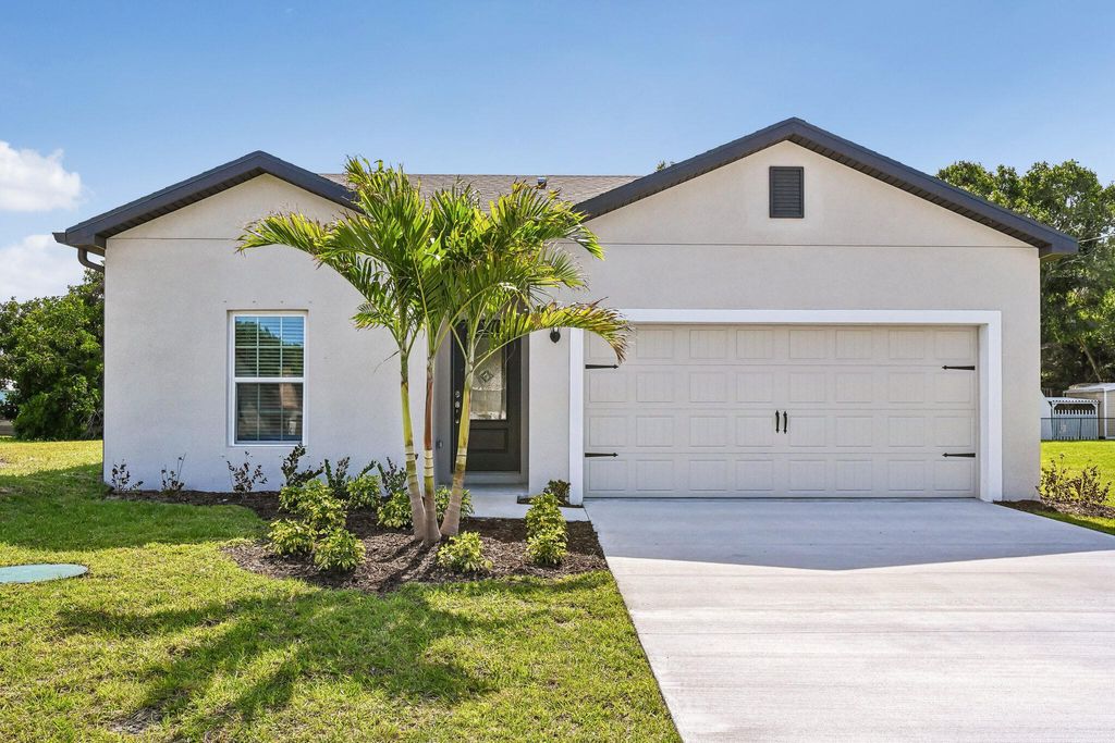 Photo of 5200 Hickory Drive, Fort Pierce, FL 34982 (MLS # B26045021)