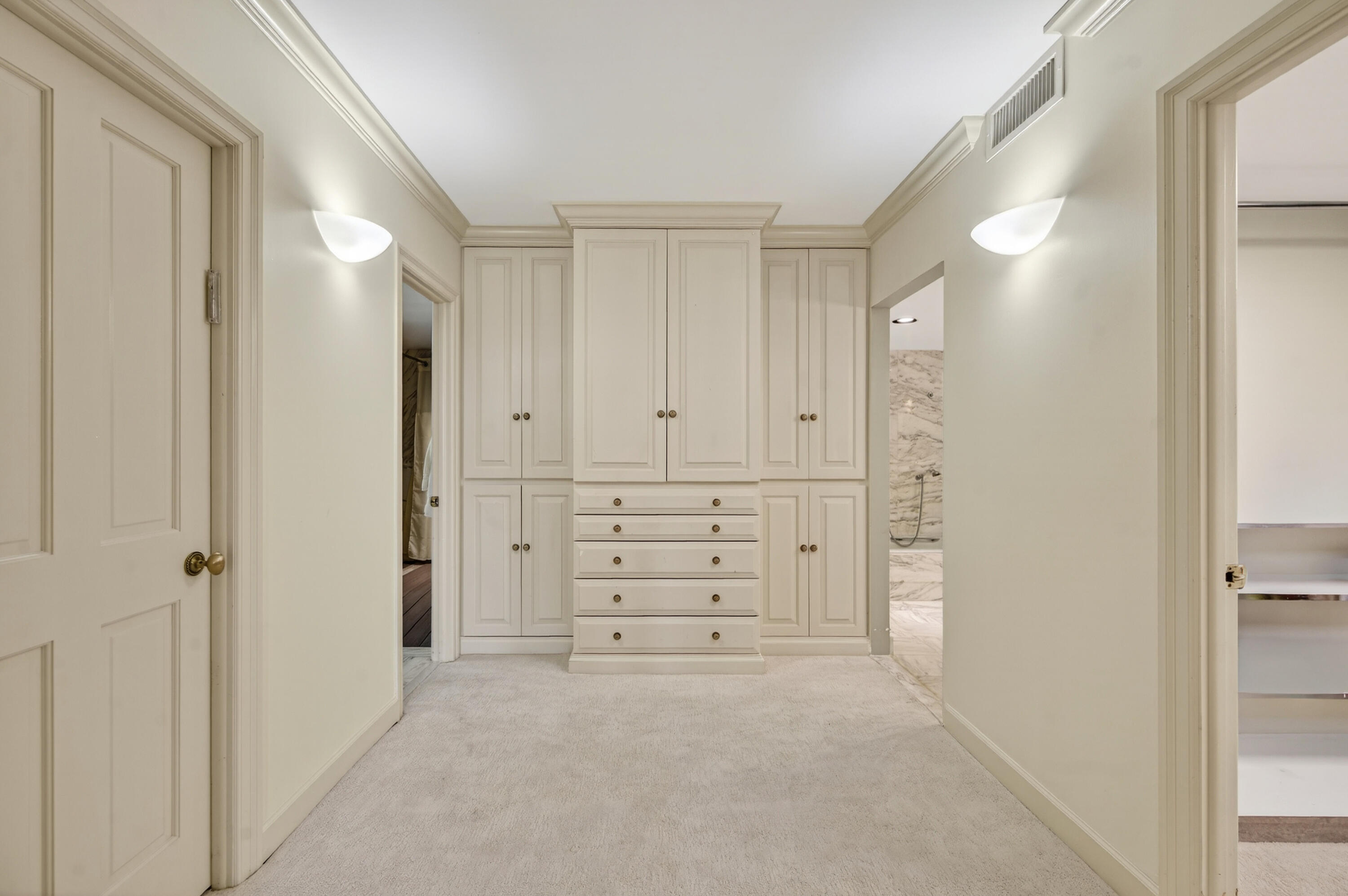 TOWERHOUSE CONDO - Residential